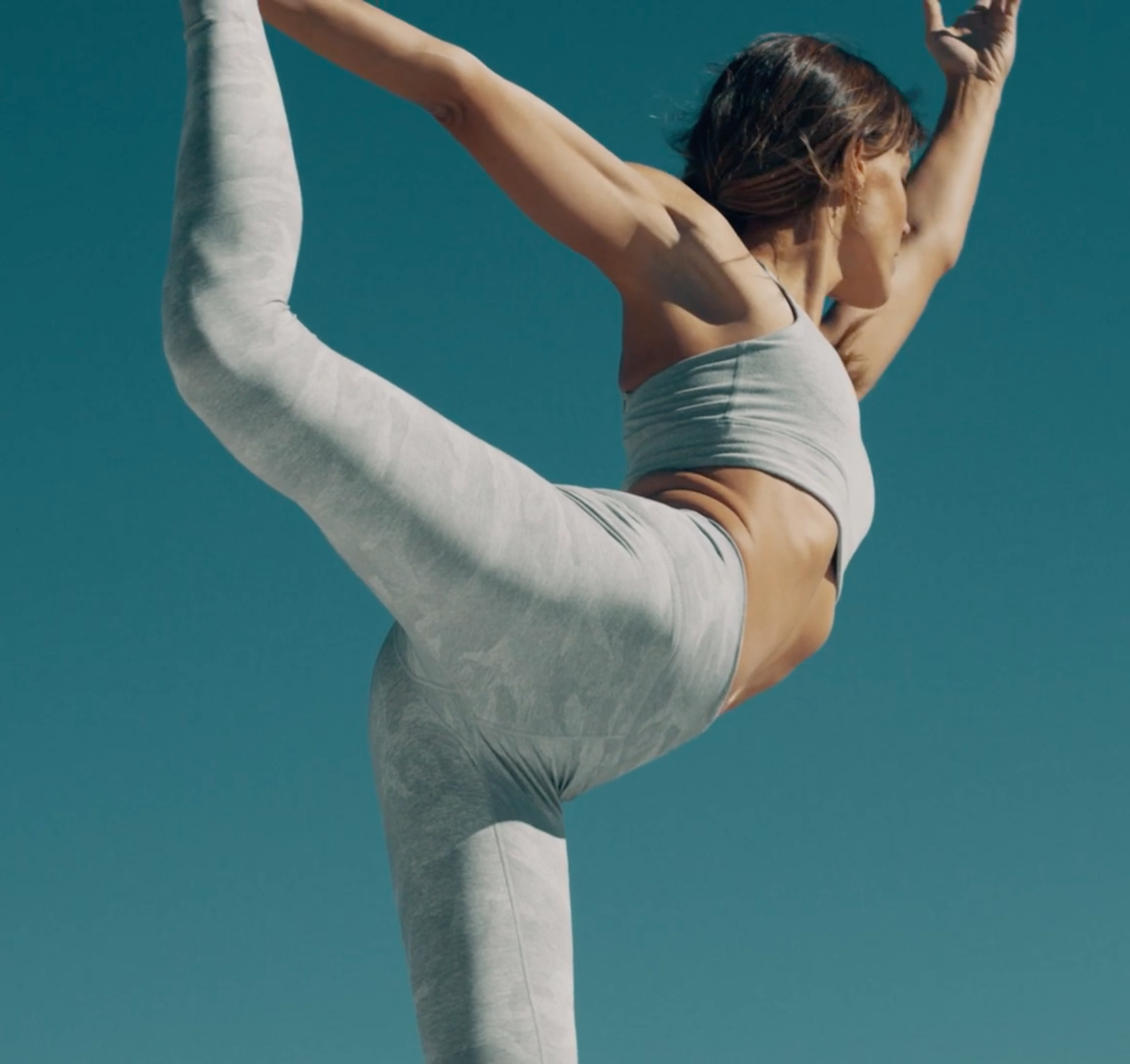 Woman wearing Vuori Sportswear